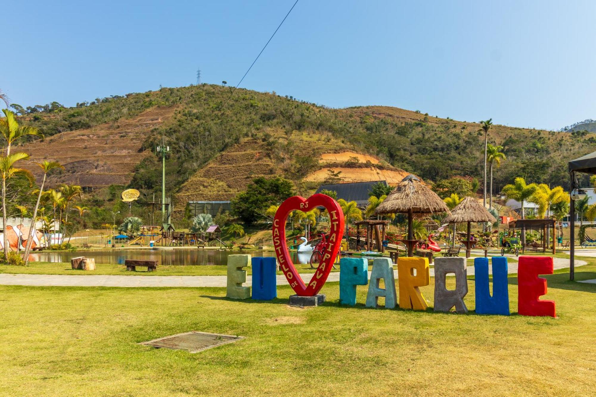 Castelo De Itaipava - Hotel, Eventos E Gastronomia エクステリア 写真