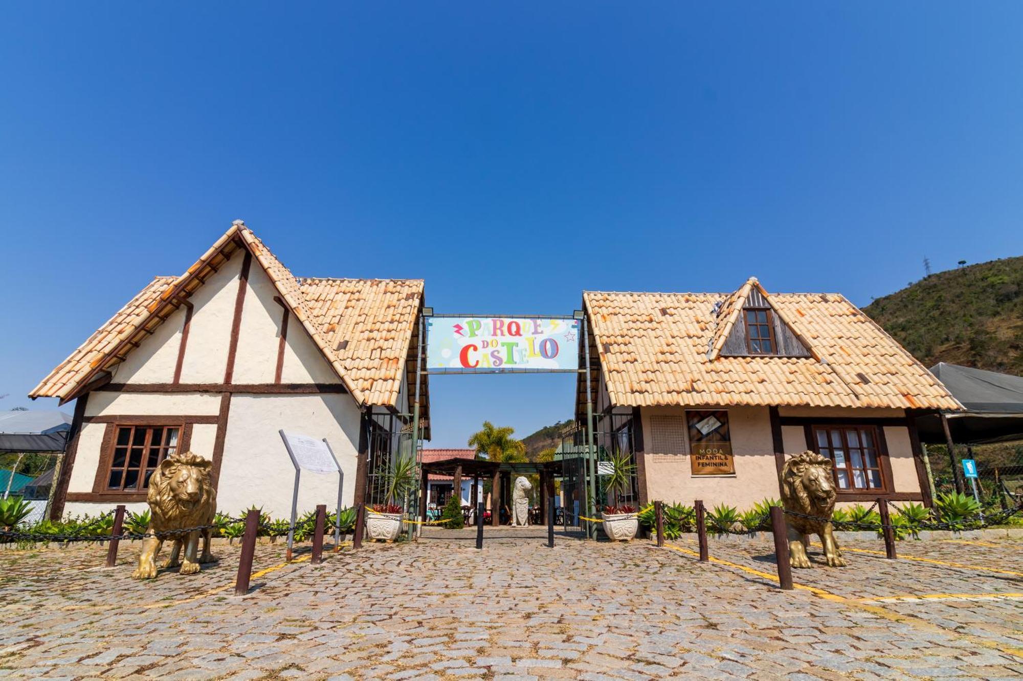 Castelo De Itaipava - Hotel, Eventos E Gastronomia エクステリア 写真